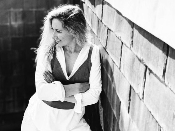 Self-isolation in Corona times: creating conditions for change for the&nbsp;better